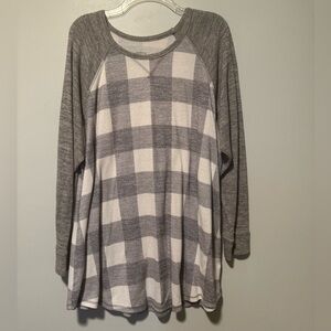 torrid Gray and White Plaid Raglan Tunic